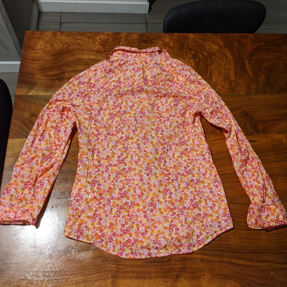 J. Crew - Lightweight Cotton Shirt Signature Fit BF817 | Medium | Pink Floral - Picture 14 of 15